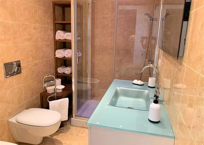 Апартаменты Mara's In